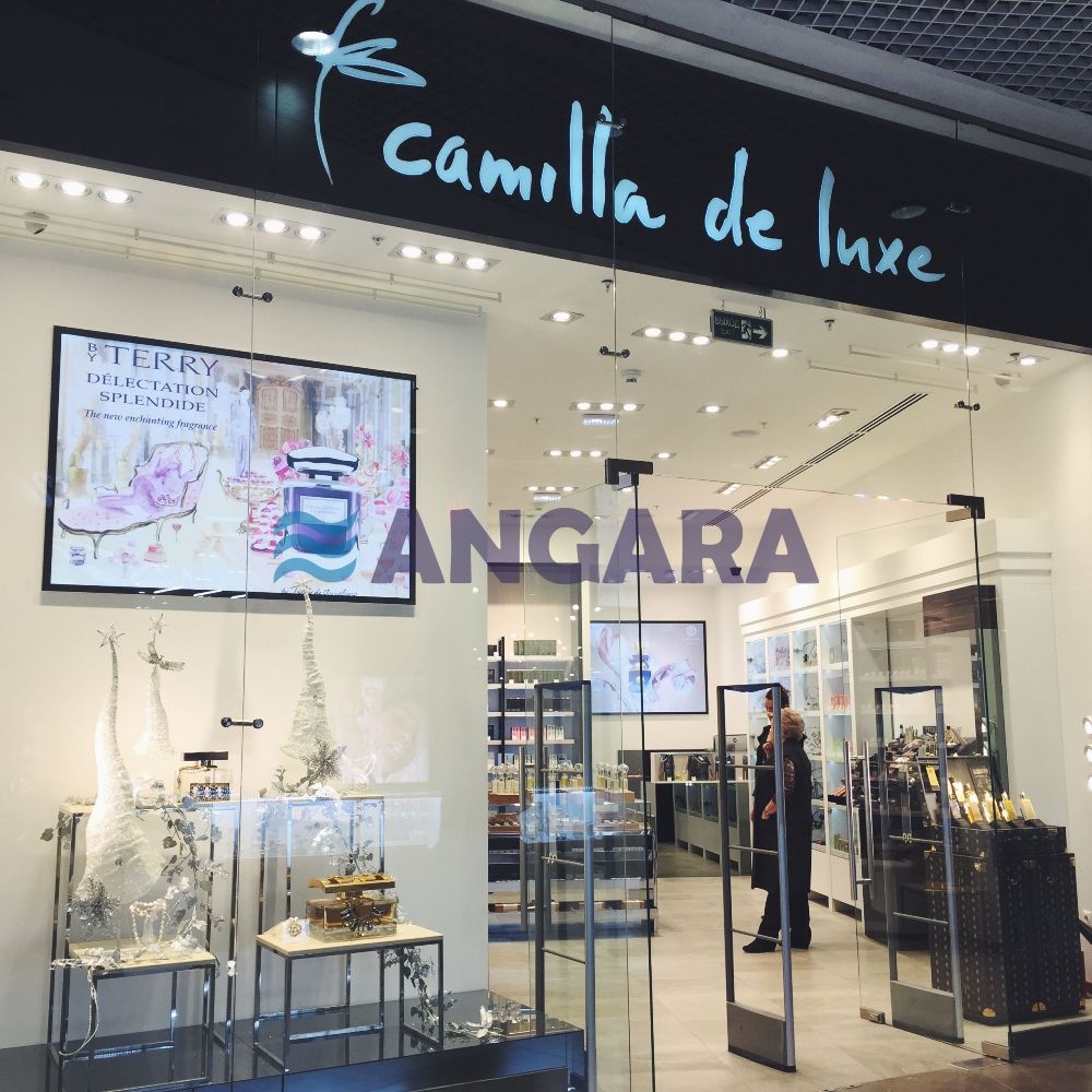 Световая вывеска магазина Camilla de luxe